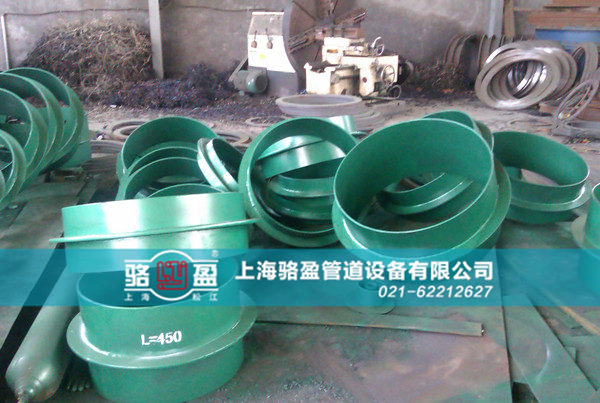 B型剛性<a href=http://www.m.jiangxiaoju.cn target=_blank class=infotextkey>防水套管</a>生產(chǎn)車間