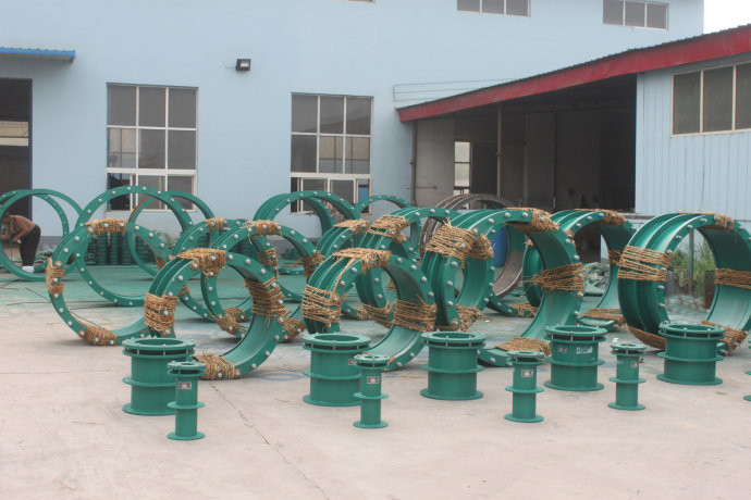 國標(biāo)<a href=http://www.m.jiangxiaoju.cn target=_blank class=infotextkey>防水套管</a>生產(chǎn)廠家