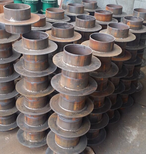 剛性<a href=http://www.m.jiangxiaoju.cn target=_blank class=infotextkey>防水套管</a>半成品日常備貨實(shí)景圖